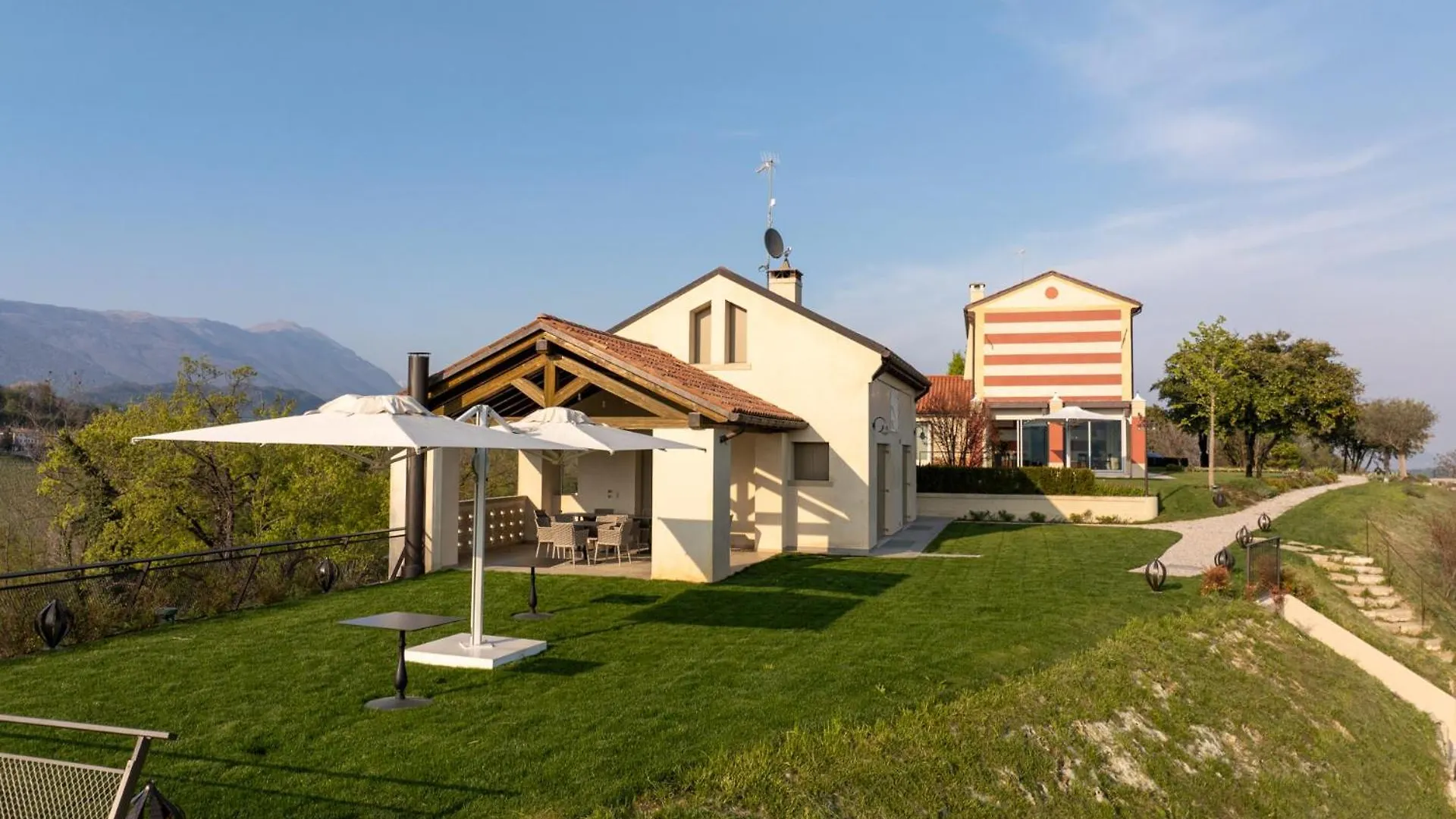 Tenuta Duchi Corbanus Corbanese 0*,  Italy