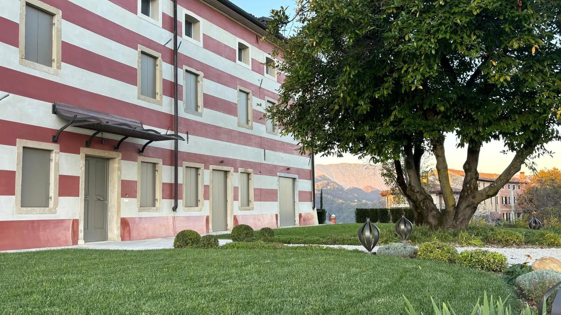 Tenuta Duchi Corbanus Corbanese Aparthotel