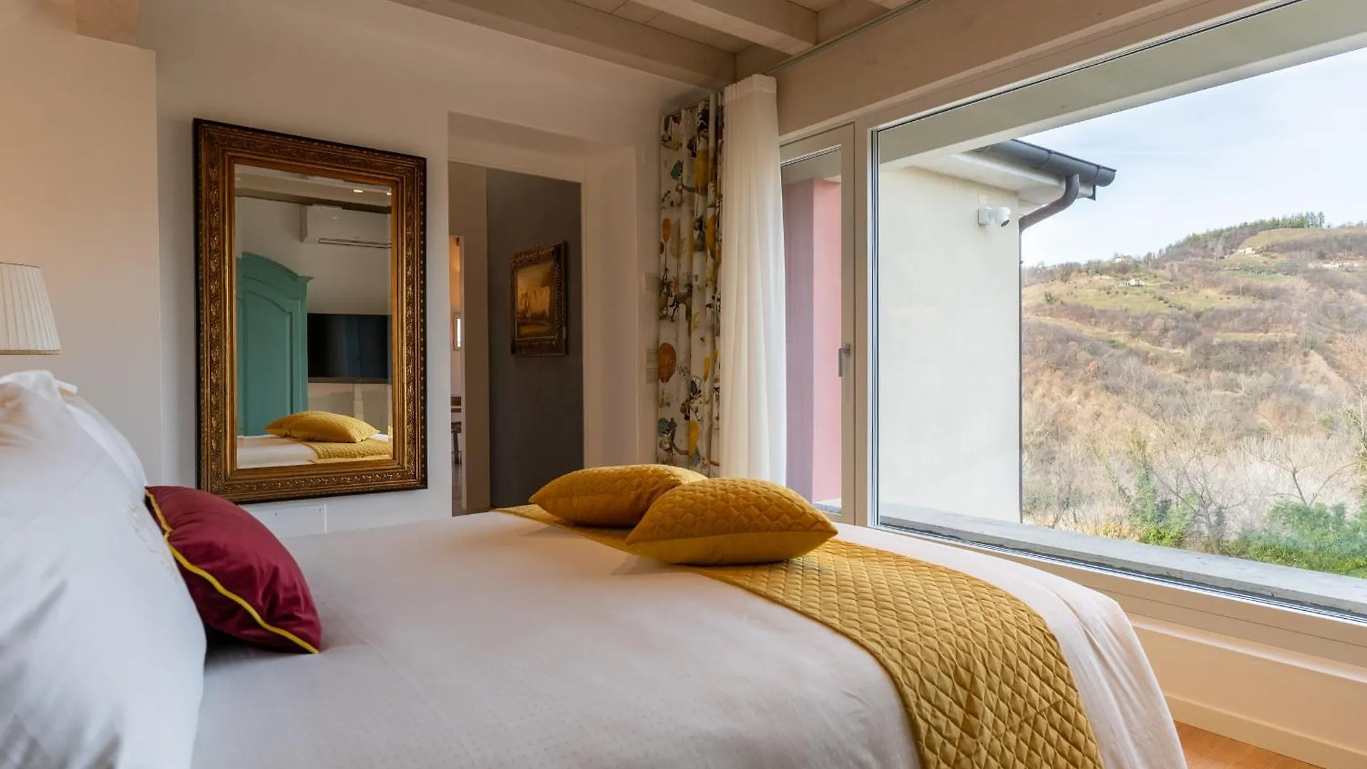 Tenuta Duchi Corbanus Corbanese Aparthotel