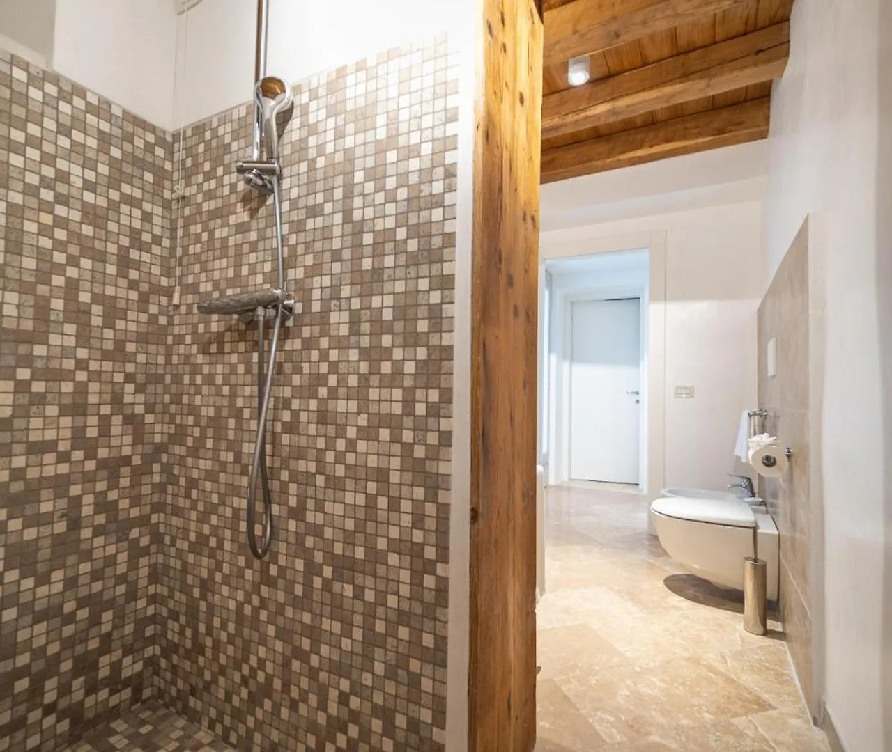 Tenuta Duchi Corbanus Corbanese 0*,  Ιταλία